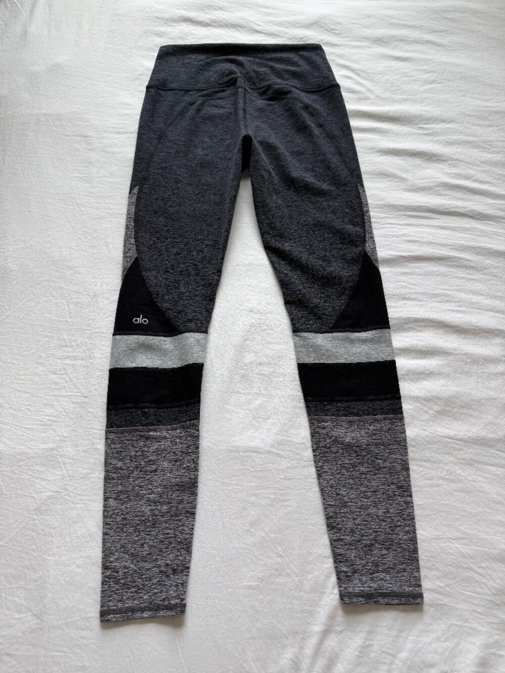 Alo Yoga Sheila Mesh Panel Leggings Gray M
